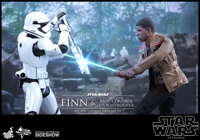 Figurky Finn & First Order Riot Control Stormtrooper - Star Wars Episode VII 1/6