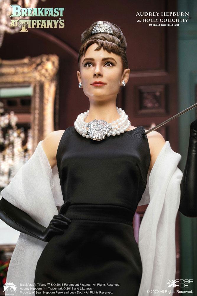 Soška Holly Golightly (Audrey Hepburn) - Breakfast at Tiffany's Statue 1/4