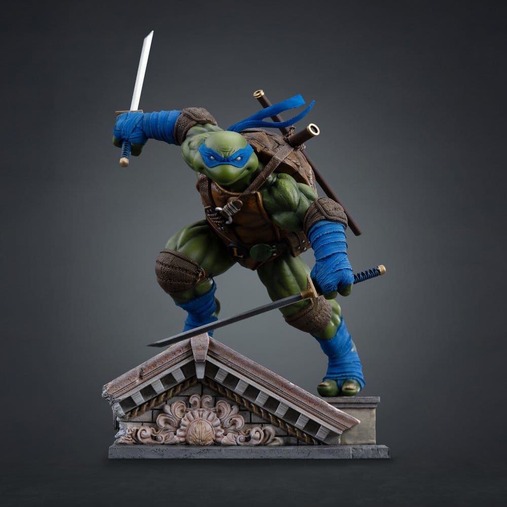 Soška Leonardo Unleashed - Teenage Mutant Ninja Turtles Art Scale Statue 1/10