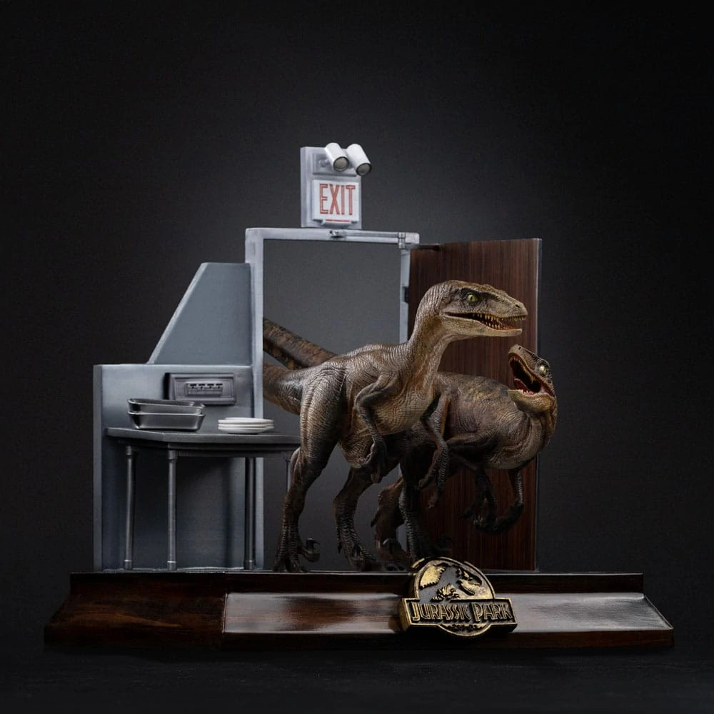 Soška Raptors at the Kitchen's Door - Jurassic Park Art Scale Statue 1/10