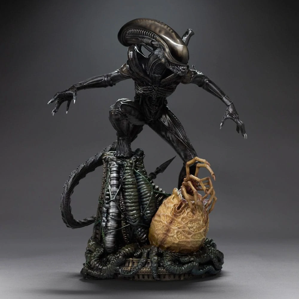 Soška Alien Big Chap - Alien Art Scale Statue 1/10