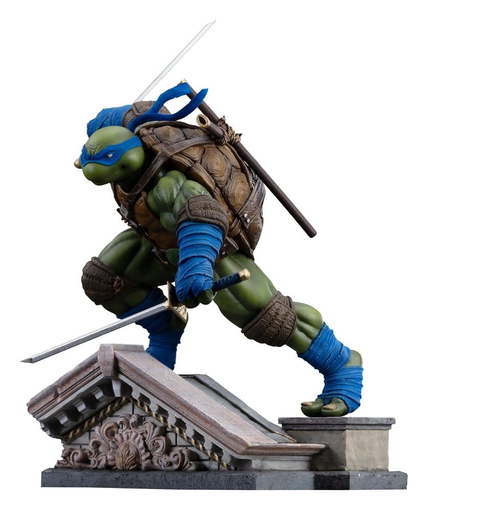 Soška Leonardo Unleashed - Teenage Mutant Ninja Turtles Art Scale Statue 1/10