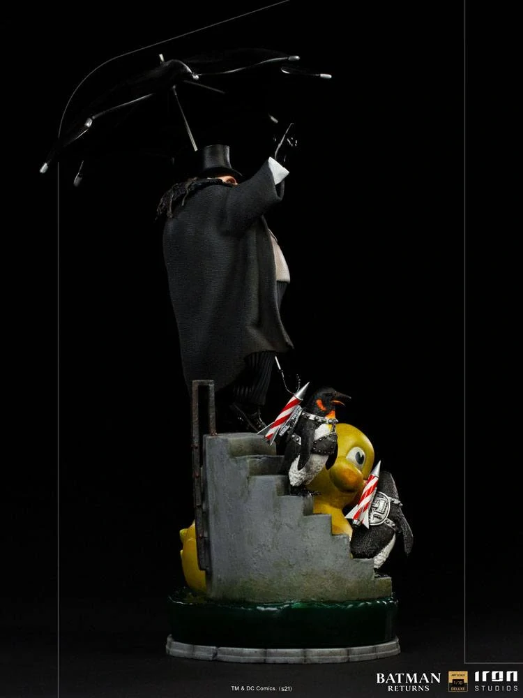 Soška Penguin - Batman Returns Deluxe Art Scale Statue 1/10