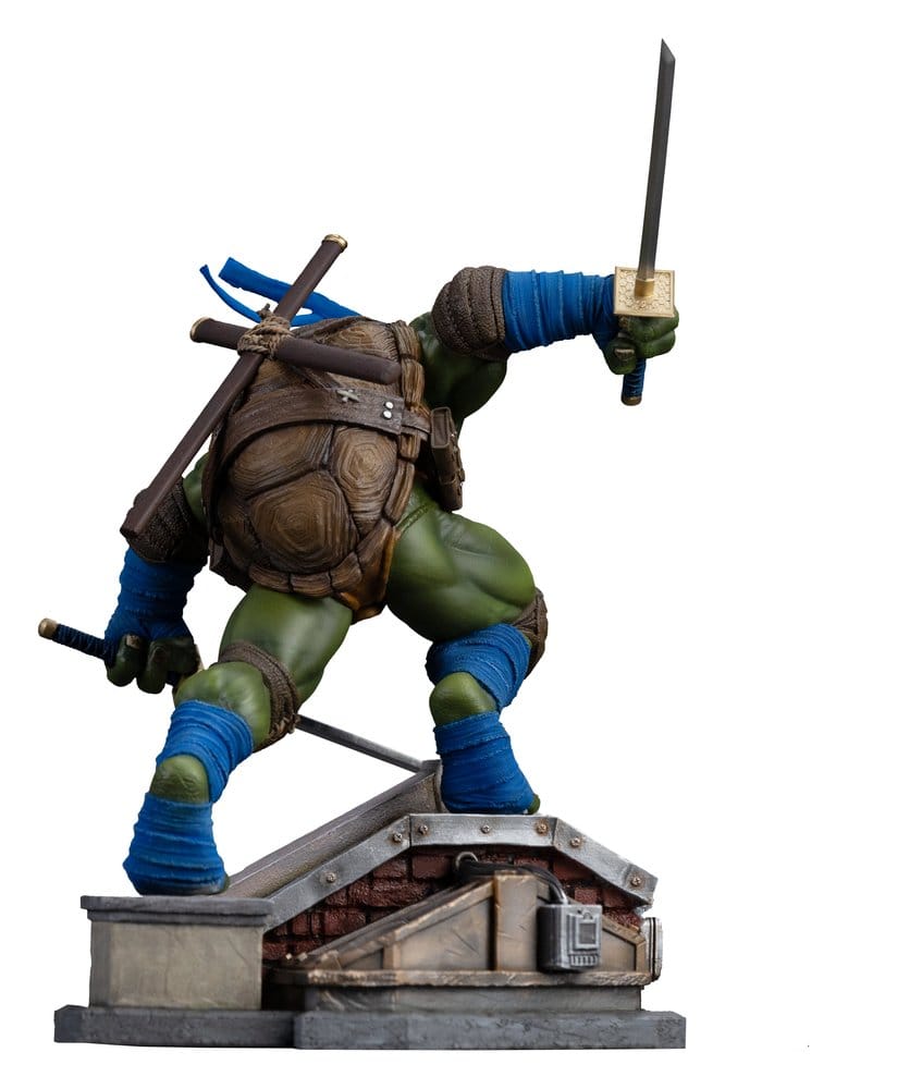 Soška Leonardo Unleashed - Teenage Mutant Ninja Turtles Art Scale Statue 1/10