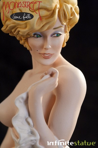 Soška Mona Street - Comic Resin Statue by Leone Frollo