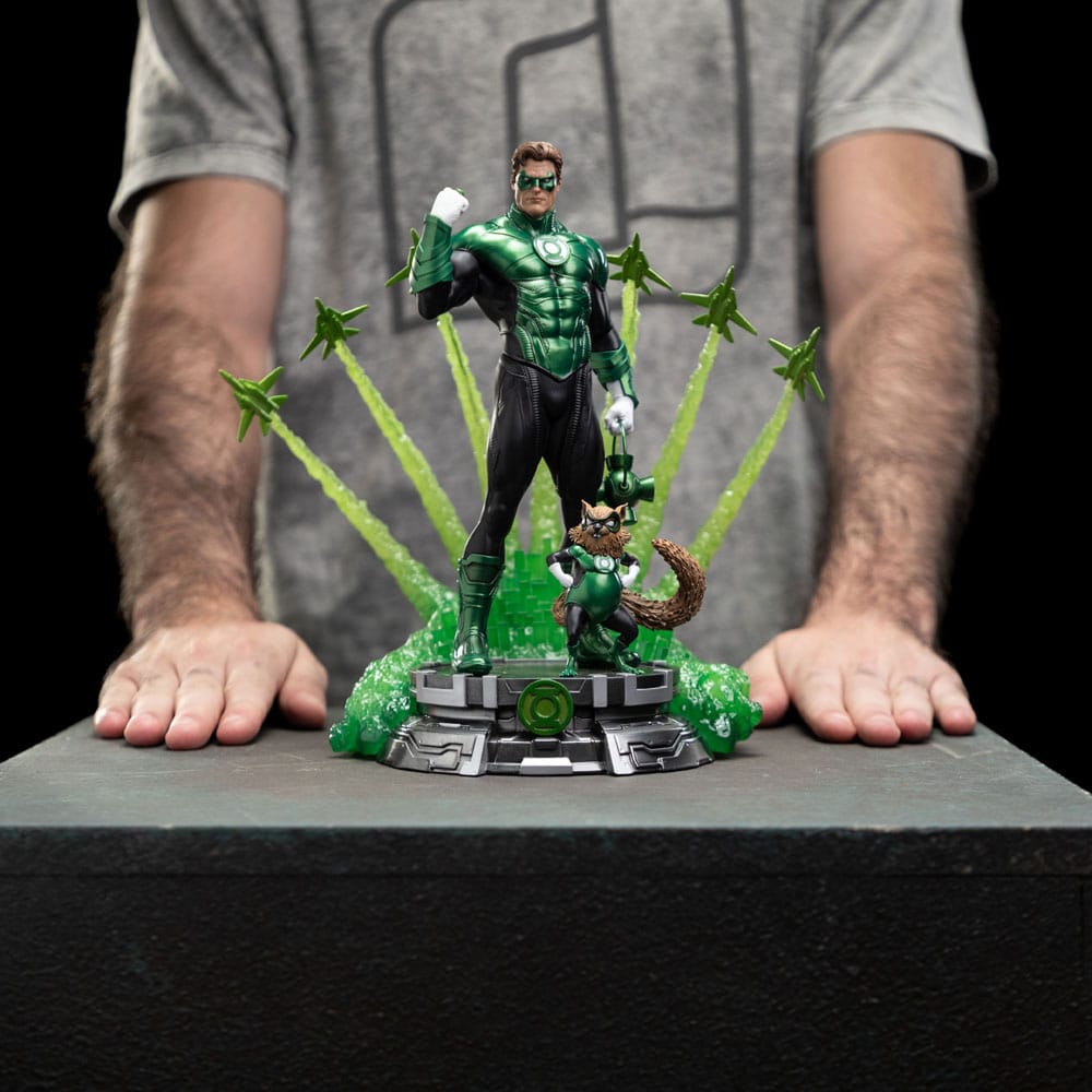 Soška Green Lantern Unleashed - DC Comics Art Scale Deluxe Statue 1/10