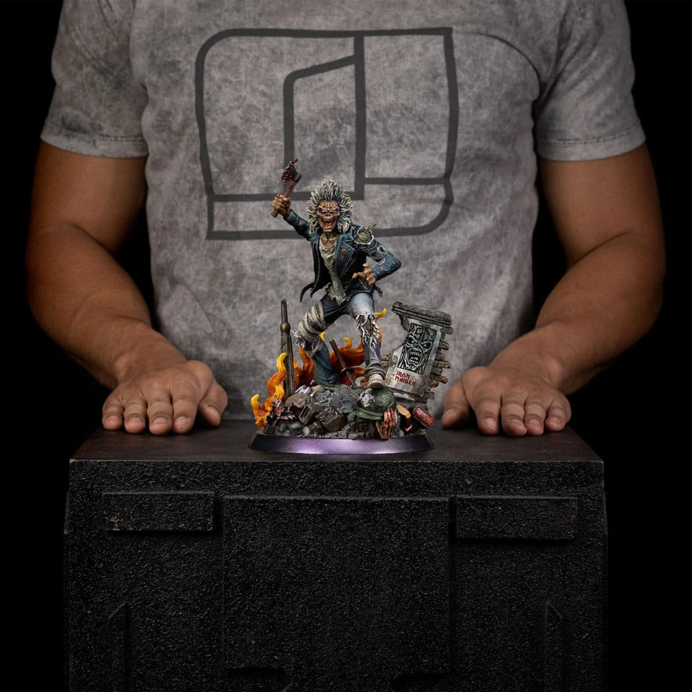 Soška Eddie 50th Year Anniversary - Iron Maiden Art Scale Statue 1/10