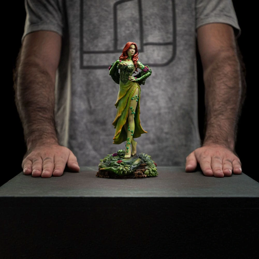 Soška Poison Ivy - DC Comics Art Scale Statue 1/10