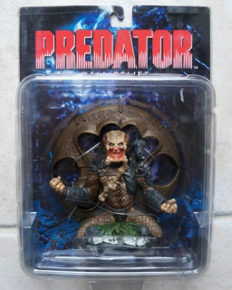 Soška Unmasked Predator Wall Relief